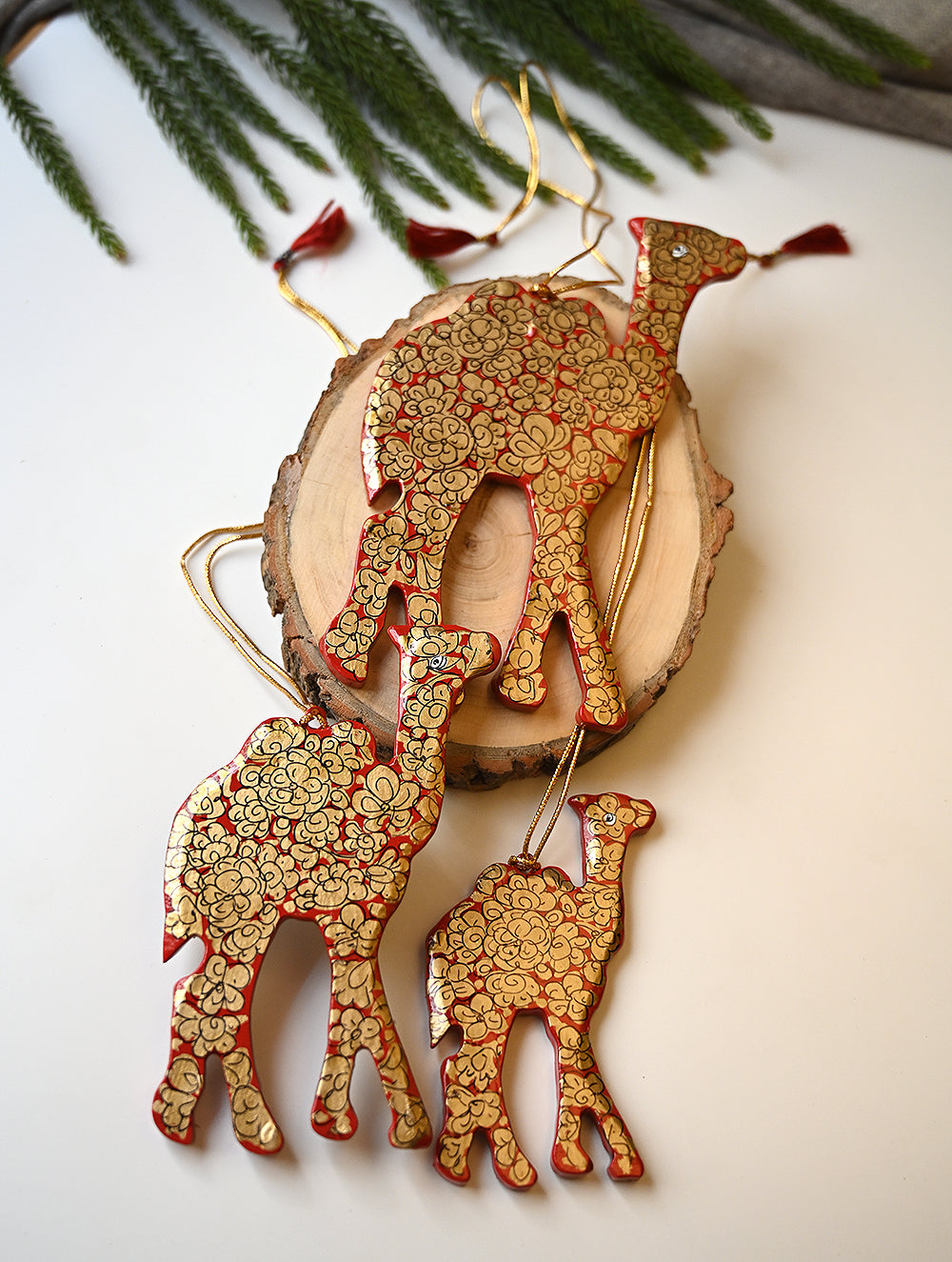 Load image into Gallery viewer, Kashmiri Art Xmas Decorations - Gold Chinar (Set of 6)