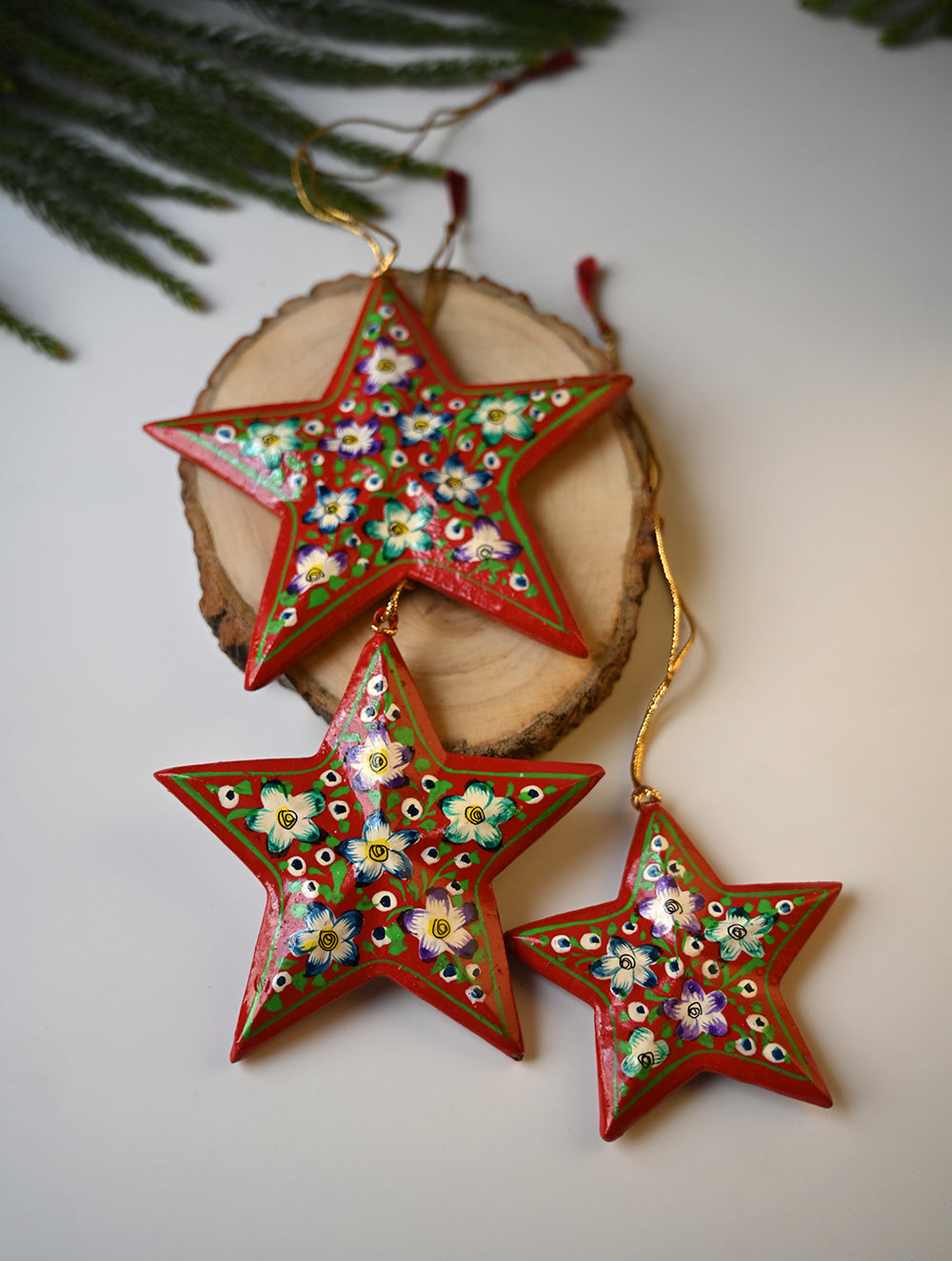 Load image into Gallery viewer, Kashmiri Art Xmas Decorations - Gold Stars (Set of 9)