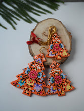 Load image into Gallery viewer, Kashmiri Art Xmas Decorations - Orange Flowers (Set of 9)