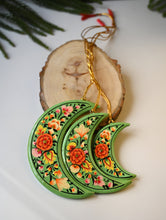 Load image into Gallery viewer, Kashmiri Art Xmas Decorations - Pink &amp; Green Medley (Set of 10)