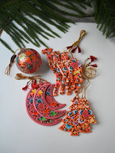 Load image into Gallery viewer, Kashmiri Art Xmas Decorations - Pink &amp; Orange Flora (Set of 9)