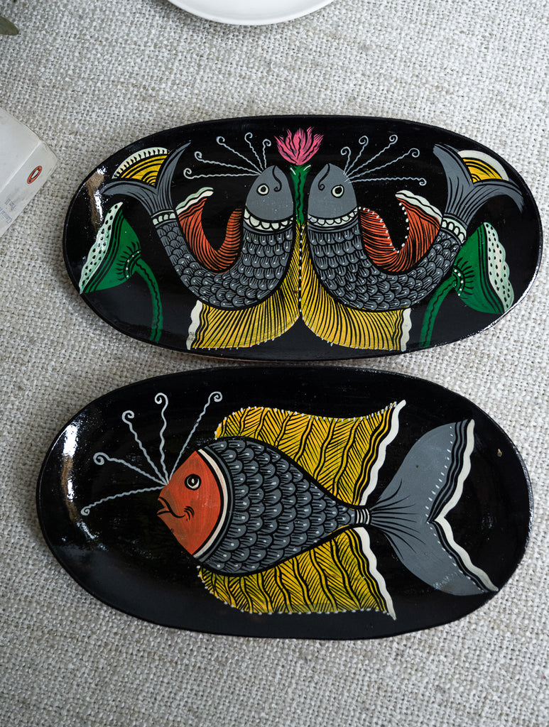 Lacquered, Hand Painted Patua Art Wooden Tray - Fish (Set of 2)