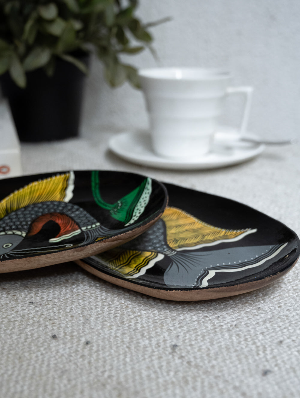 Load image into Gallery viewer, Lacquered, Hand Painted Patua Art Wooden Tray - Fish (Set of 2)