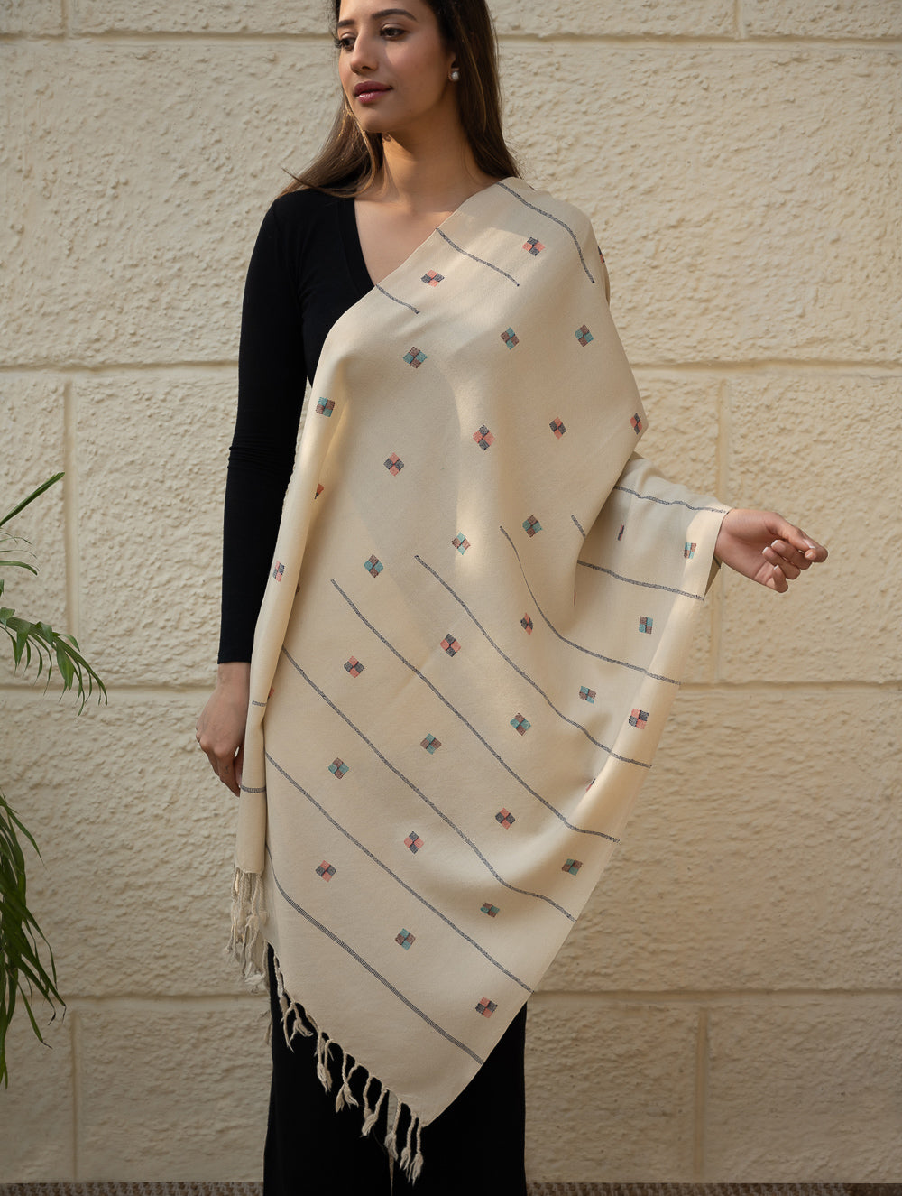 Load image into Gallery viewer, Light &amp; Warm Merino Wool Kinnauri Stole - Ivory Meadow