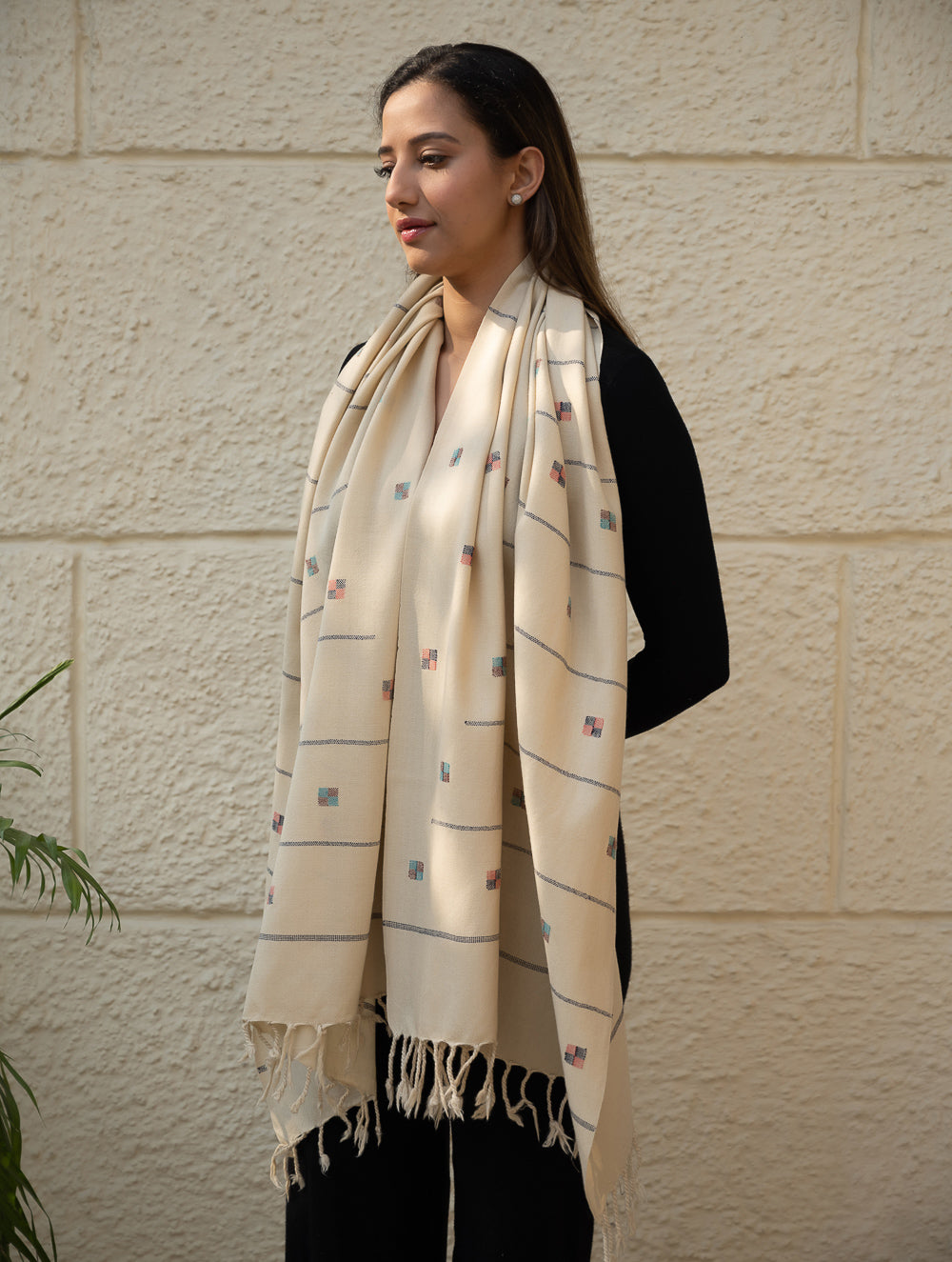 Load image into Gallery viewer, Light &amp; Warm Merino Wool Kinnauri Stole - Ivory Meadow