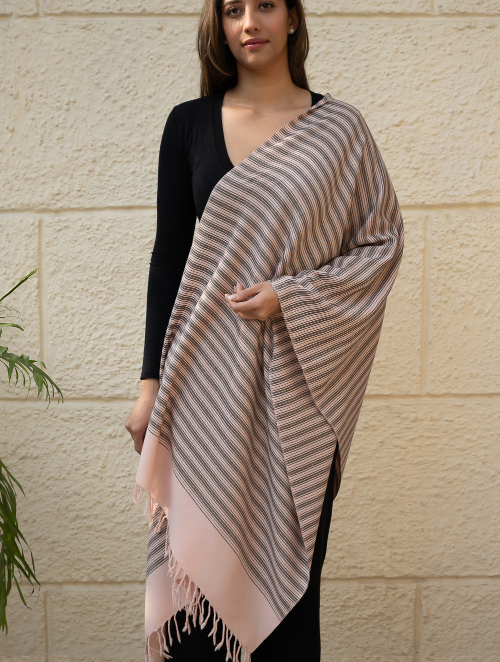 Light & Warm Merino Wool Kinnauri Stole - Rosé & Noir