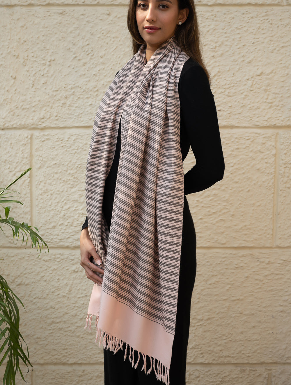 Light & Warm Merino Wool Kinnauri Stole - Rosé & Noir