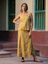 Load image into Gallery viewer, Matsya. Bagru Handblock Printed Wrap Skirt &amp; Top Set 