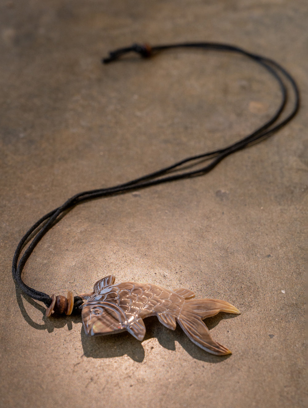 Load image into Gallery viewer, Matsya Seashell Necklace