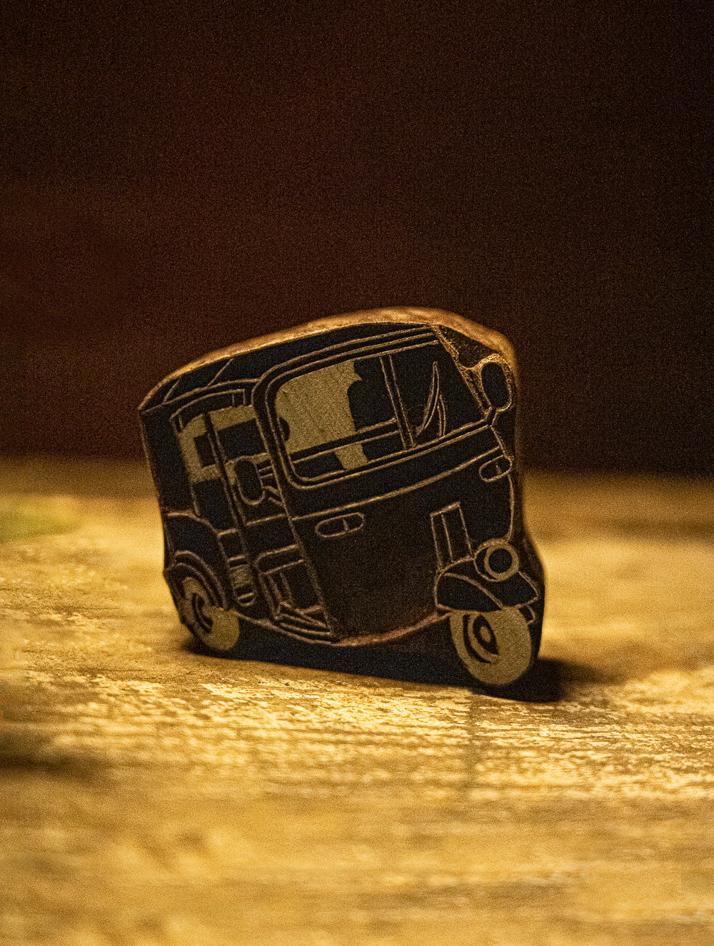 Load image into Gallery viewer, Nazakat. Exclusive, Fine Hand Engraved Wood Block Curio - The Rickshaw