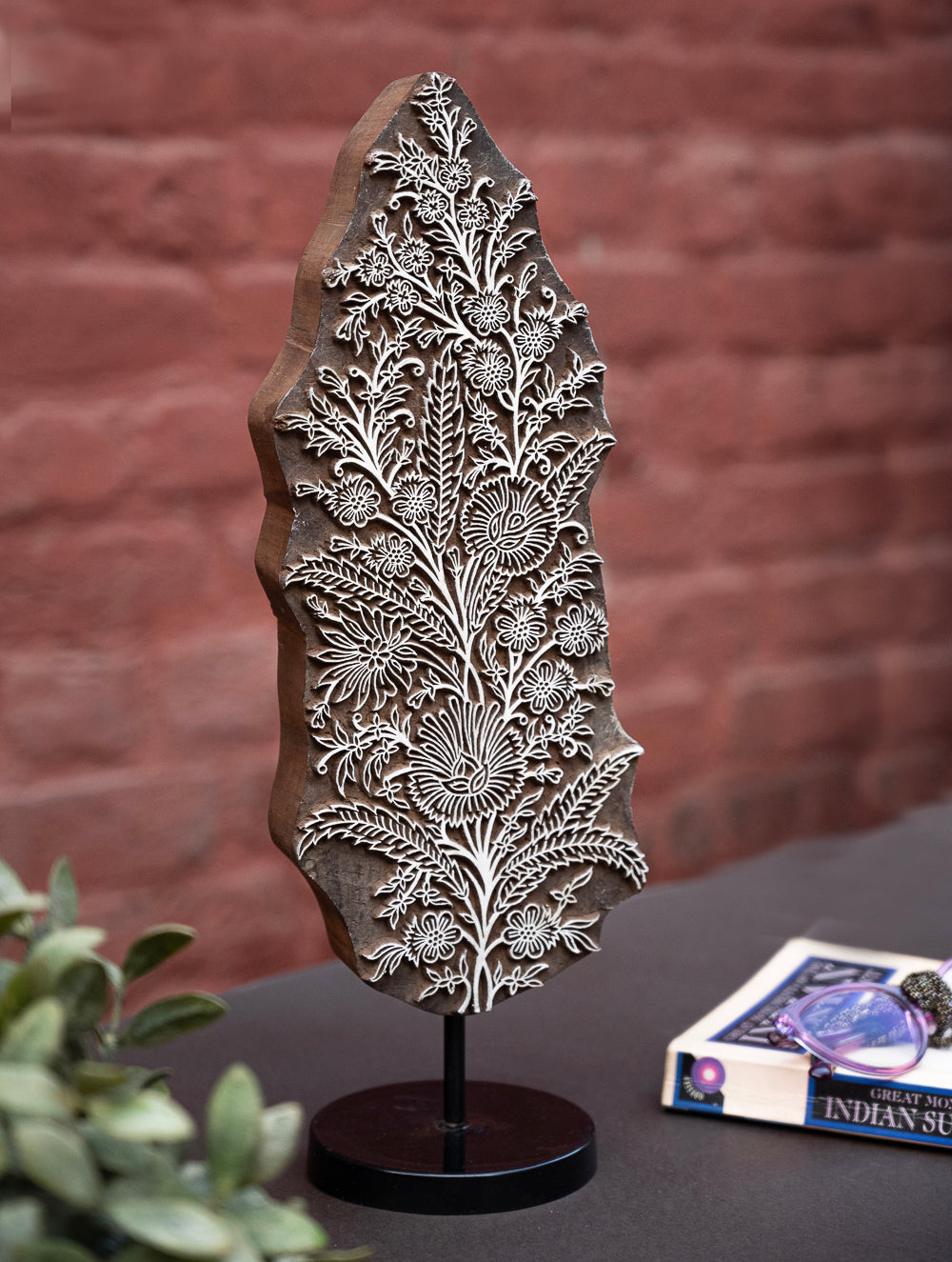 Load image into Gallery viewer, Nazakat. Exclusive, Fine Hand Engraved Wood Block Curio / Wall Piece - Guldasta