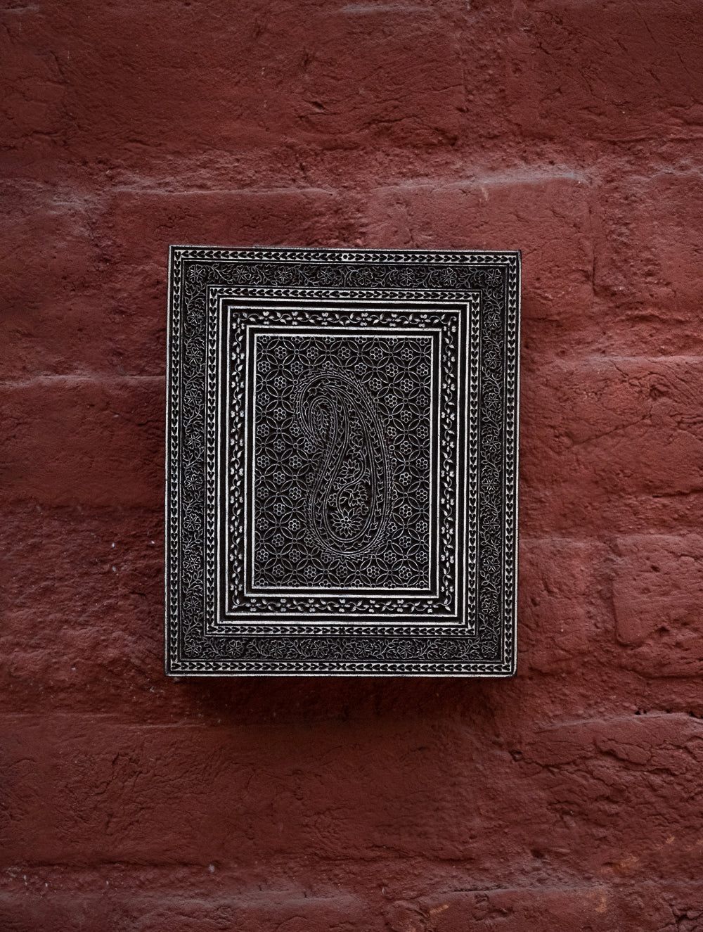 Load image into Gallery viewer, Nazakat. Exclusive, Fine Hand Engraved Wood Block Curio / Wall Piece - Paisley, Rectangular