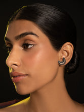 Load image into Gallery viewer, Pure Silver Traditional Maharashtrian Earrings - Ardhachand
