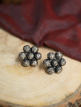 Load image into Gallery viewer, Pure Silver Traditional Maharashtrian Earrings - Ashtapaillumani Kusum