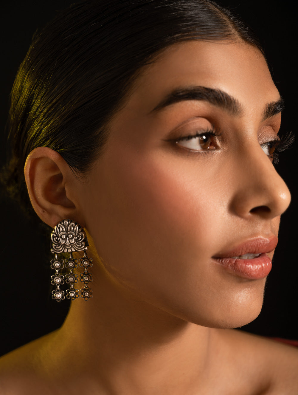 Load image into Gallery viewer, Pure Silver Traditional Maharashtrian Earrings - Bakuli