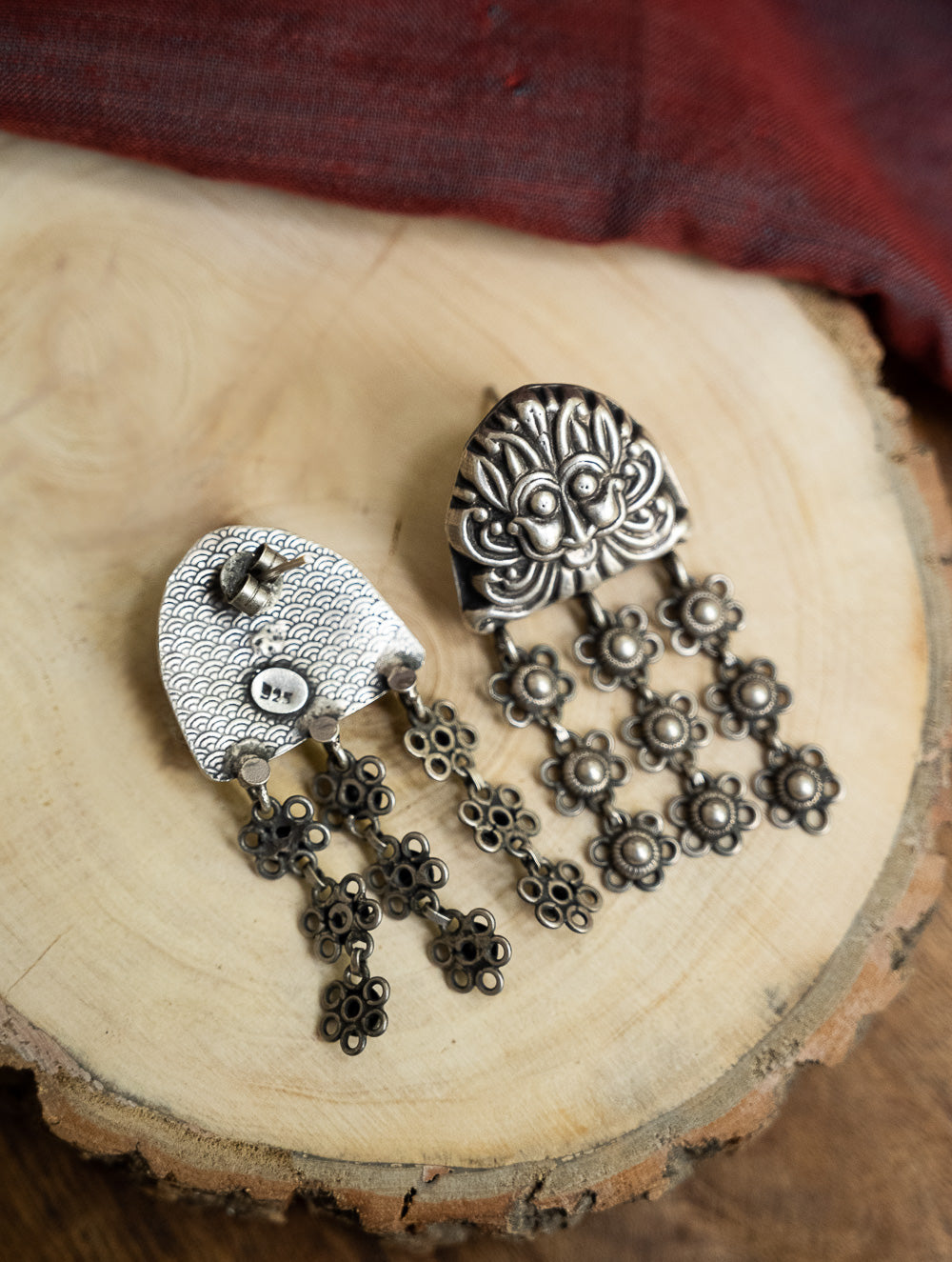 Load image into Gallery viewer, Pure Silver Traditional Maharashtrian Earrings - Bakuli