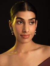 Load image into Gallery viewer, Pure Silver Traditional Maharashtrian Earrings - Chandnya