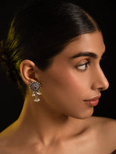 Load image into Gallery viewer, Pure Silver Traditional Maharashtrian Earrings - Chandnya