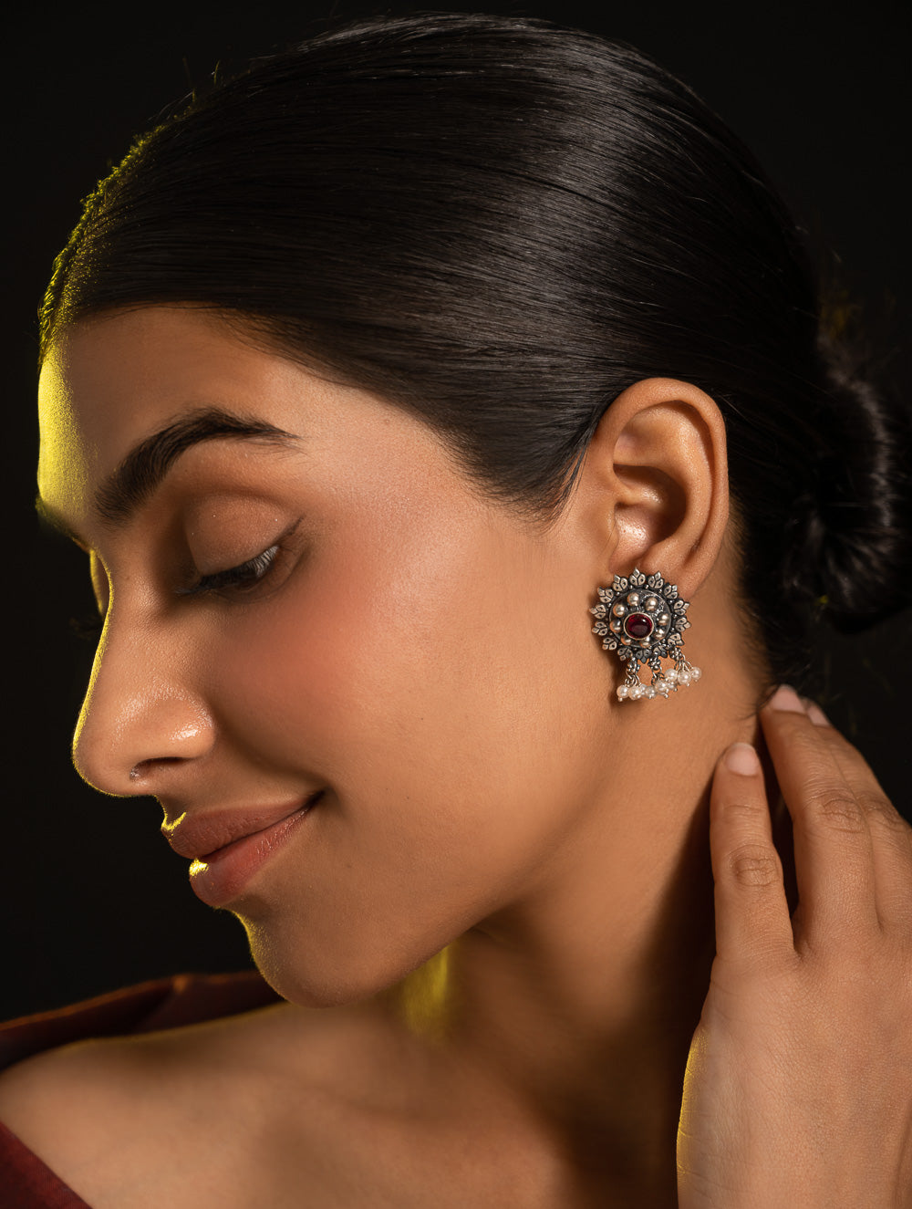 Load image into Gallery viewer, Pure Silver Traditional Maharashtrian Earrings - Kusum Roop
