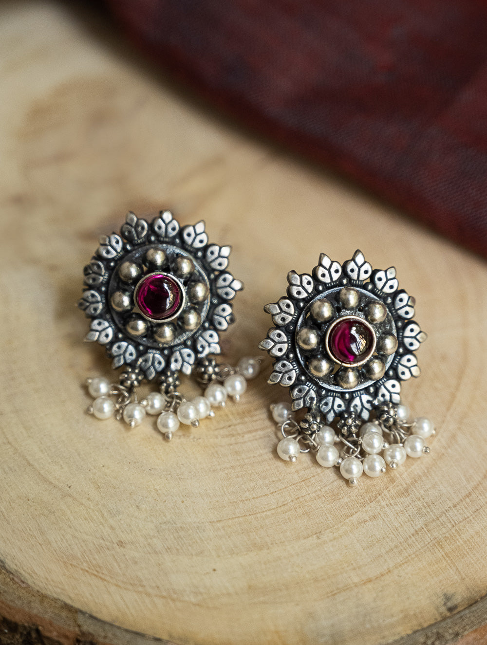 Load image into Gallery viewer, Pure Silver Traditional Maharashtrian Earrings - Kusum Roop