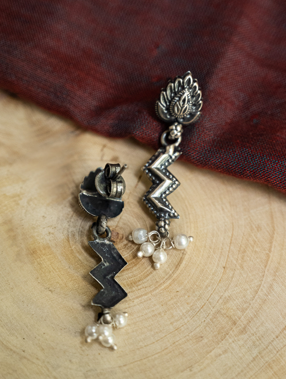 Load image into Gallery viewer, Pure Silver Traditional Maharashtrian Earrings - Leher