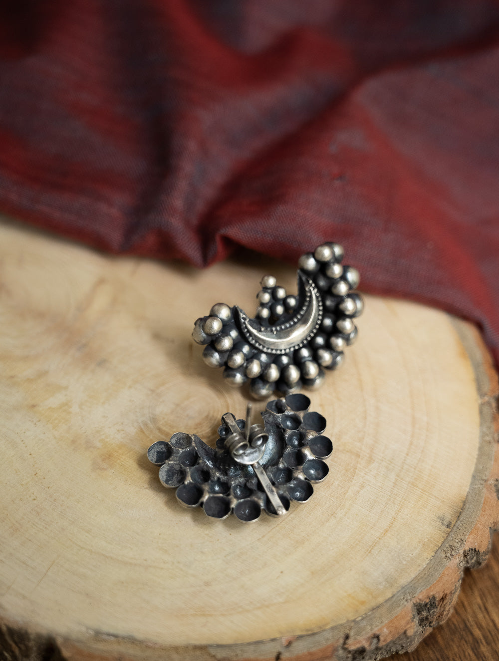 Load image into Gallery viewer, Pure Silver Traditional Maharashtrian Earrings - Soma&#39;s Crest