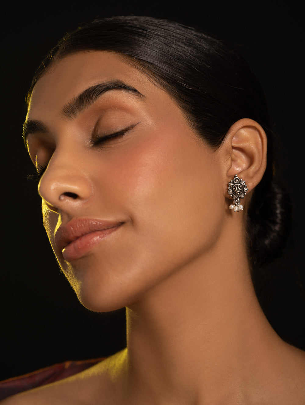 Load image into Gallery viewer, Pure Silver Traditional Maharashtrian Earrings -  Chandratara