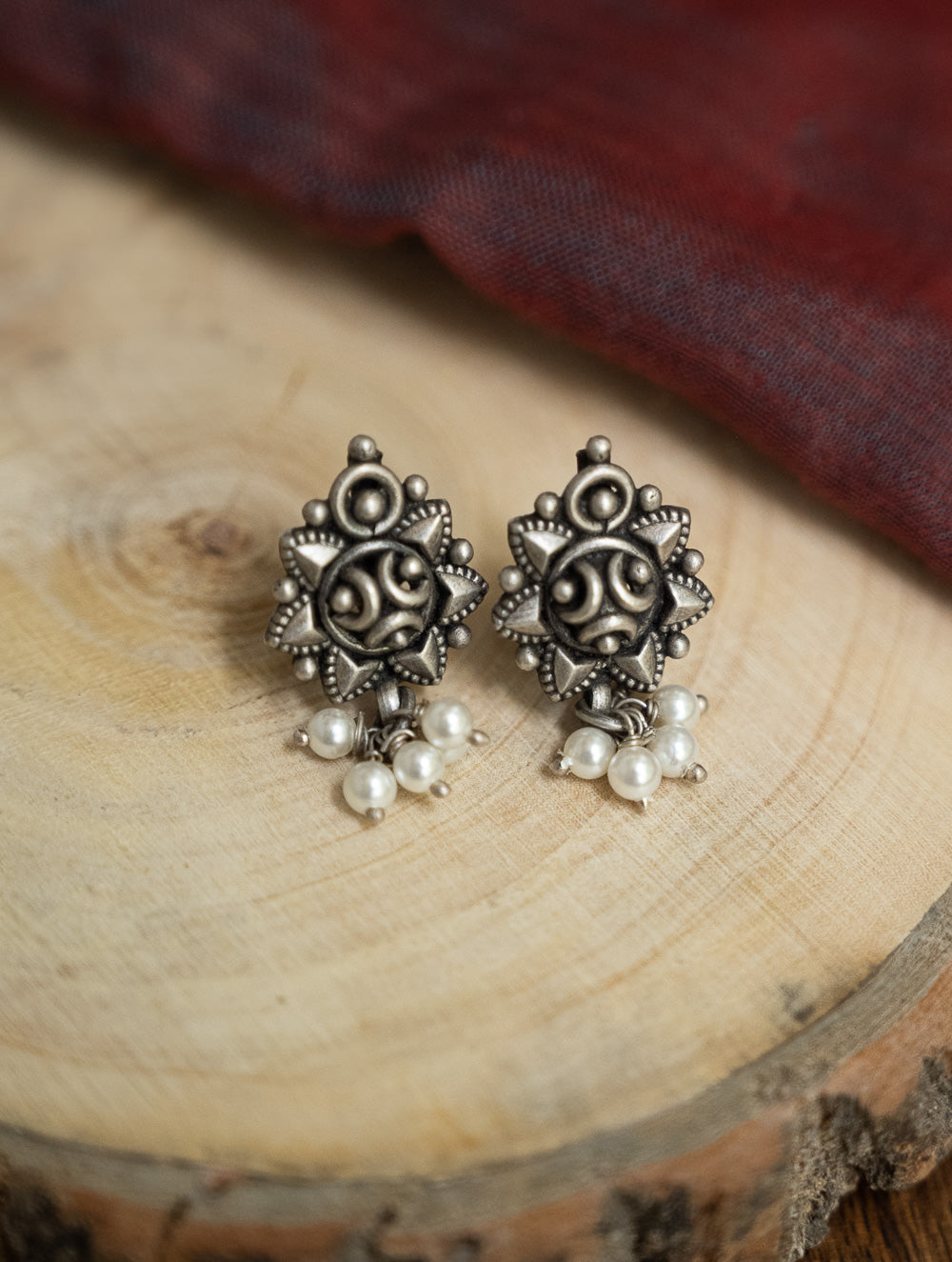 Load image into Gallery viewer, Pure Silver Traditional Maharashtrian Earrings -  Chandratara