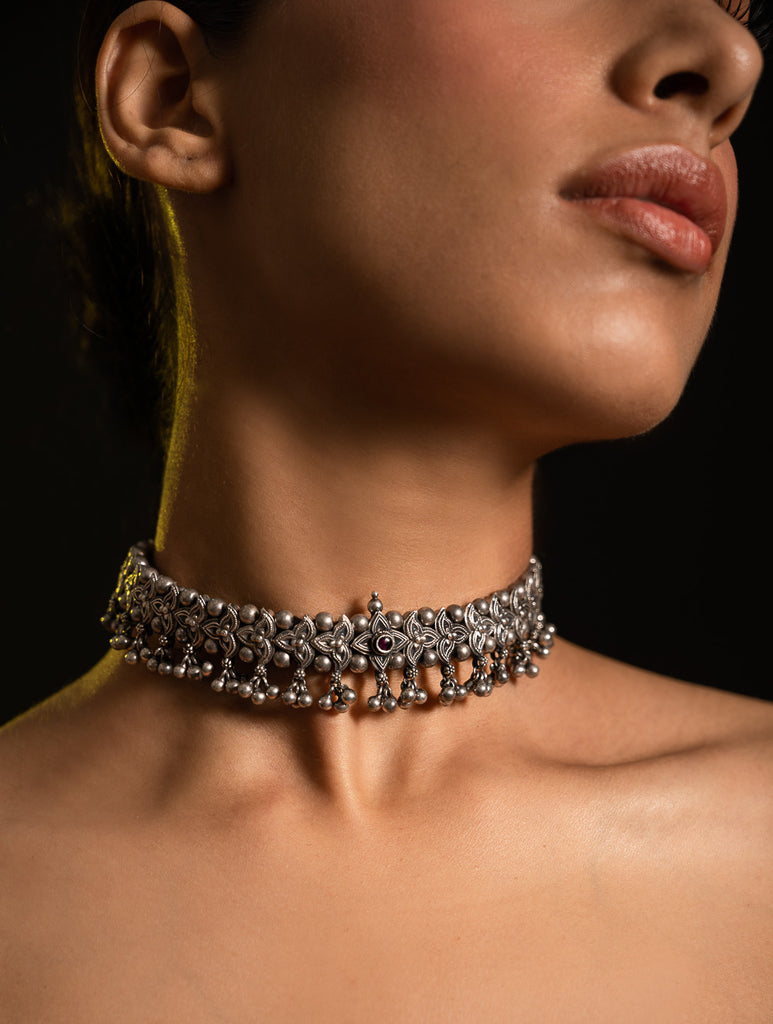 Pure Silver Traditional Maharashtrian Neckpiece - Belpaan