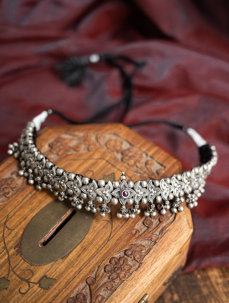 Pure Silver Traditional Maharashtrian Neckpiece - Belpaan