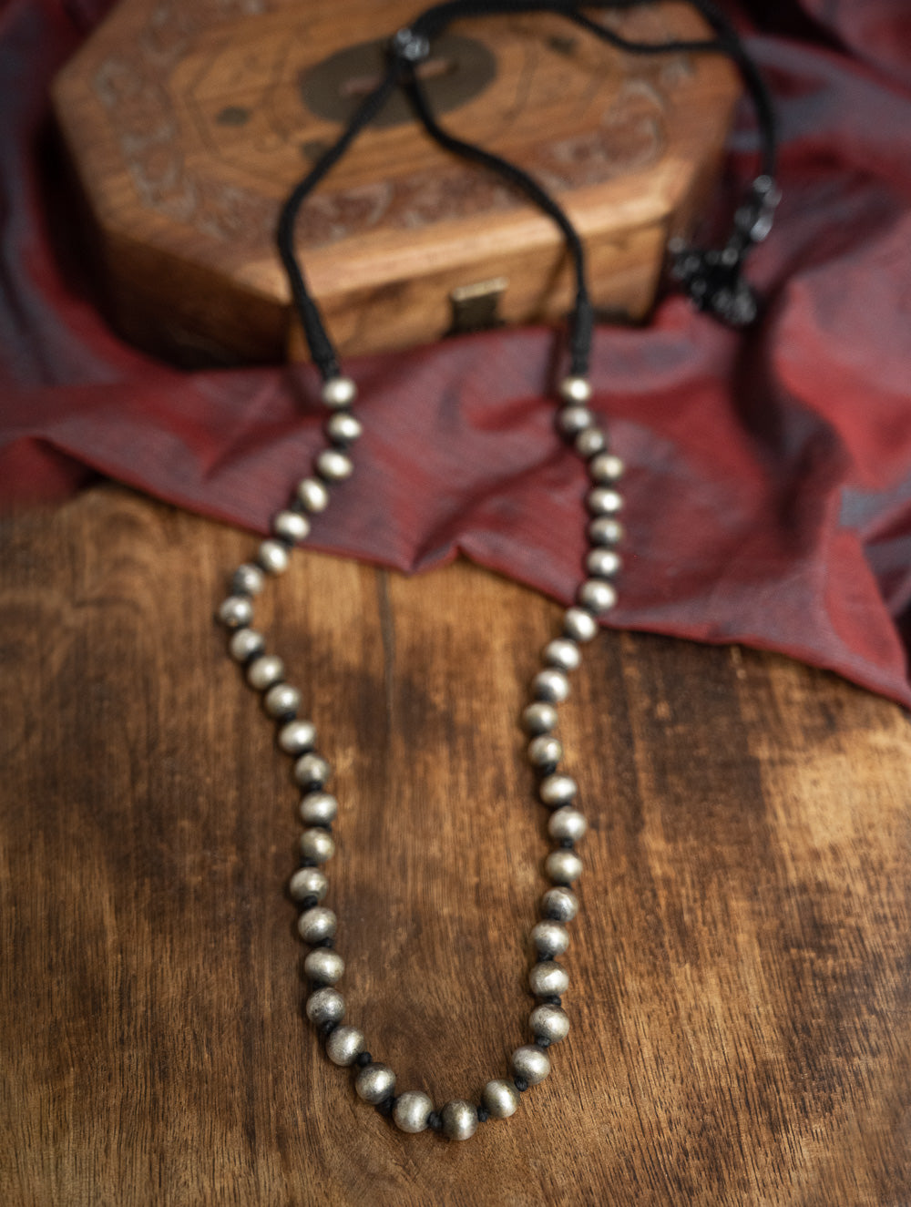 Load image into Gallery viewer, Pure Silver Traditional Maharashtrian Neckpiece - Golmani Saar