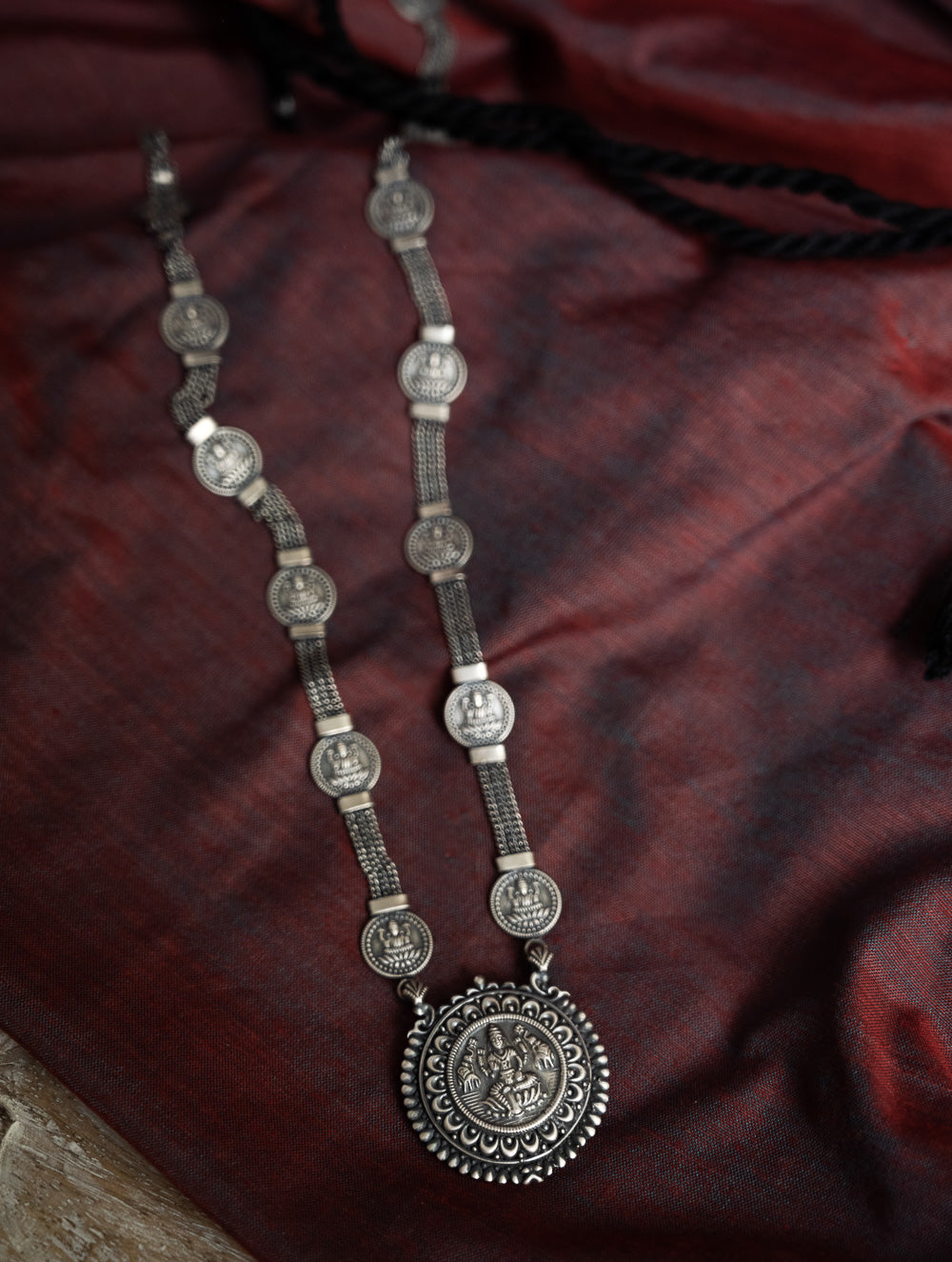 Load image into Gallery viewer, Pure Silver Traditional Maharashtrian Neckpiece - Laxmihaar