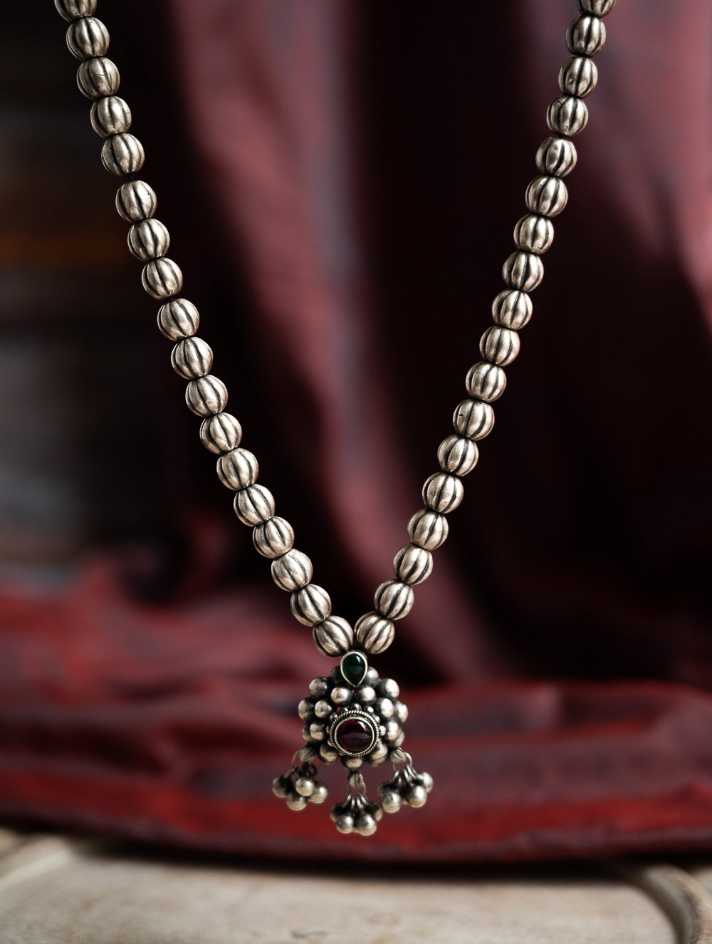 Load image into Gallery viewer, Pure Silver Traditional Maharashtrian Neckpiece - Saaz Velura
