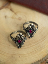Load image into Gallery viewer, Pure Silver Traditional Maharashtrian Toe Rings - Mridya (Set of 2) 