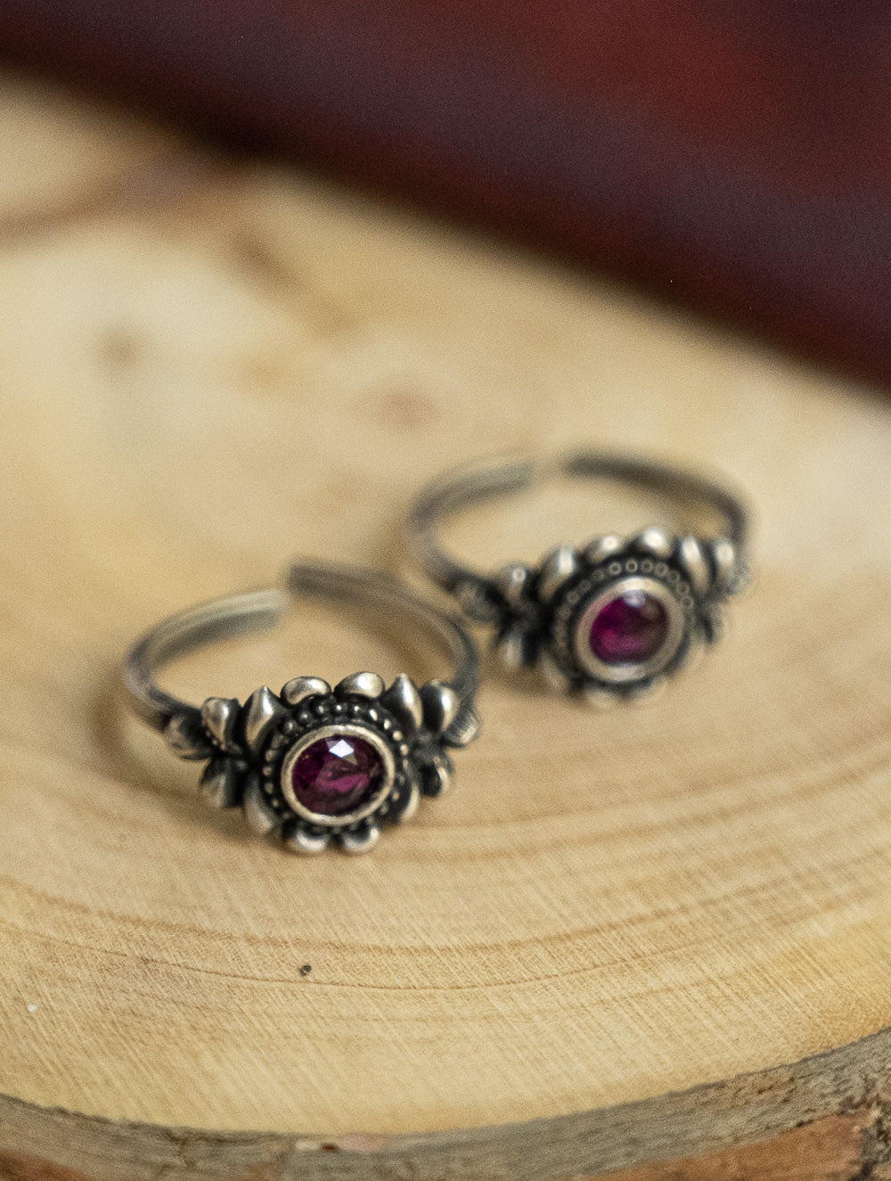 Load image into Gallery viewer, Pure Silver Traditional Maharashtrian Toe Rings - Padmaja (Set of 2) 