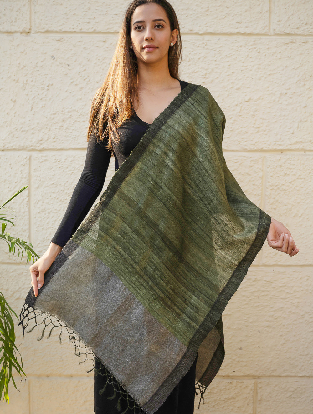 Load image into Gallery viewer, Pure, Handwoven Bhagalpur Tussore Silk Stole - Olive Elegance