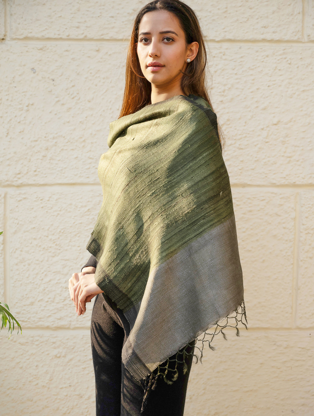 Load image into Gallery viewer, Pure, Handwoven Bhagalpur Tussore Silk Stole - Olive Elegance