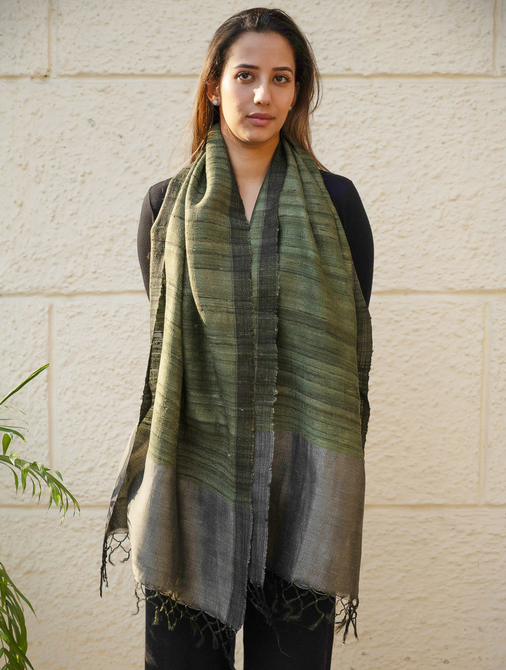 Load image into Gallery viewer, Pure, Handwoven Bhagalpur Tussore Silk Stole - Olive Elegance