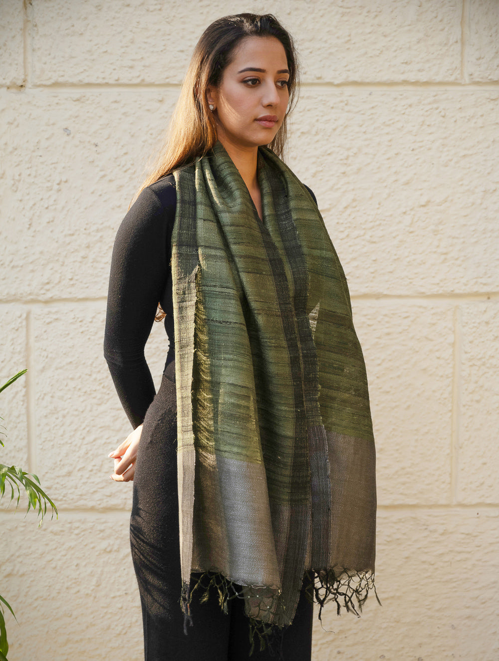 Load image into Gallery viewer, Pure, Handwoven Bhagalpur Tussore Silk Stole - Olive Elegance