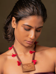 Rive Rhapsody Neckpiece