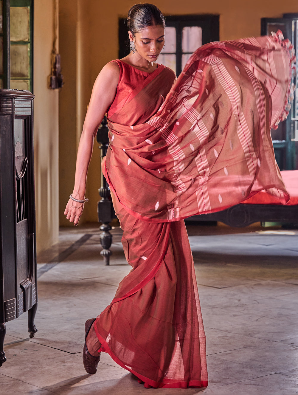 Bengal Vibes. Handwoven Jamdani Soft Mul Cotton Saree - Coral Red