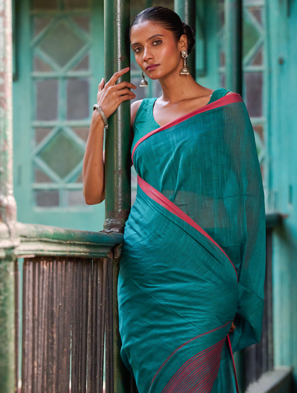 Bengal Vibes. Handwoven Jamdani Soft Mul Cotton Saree - Peacock Green