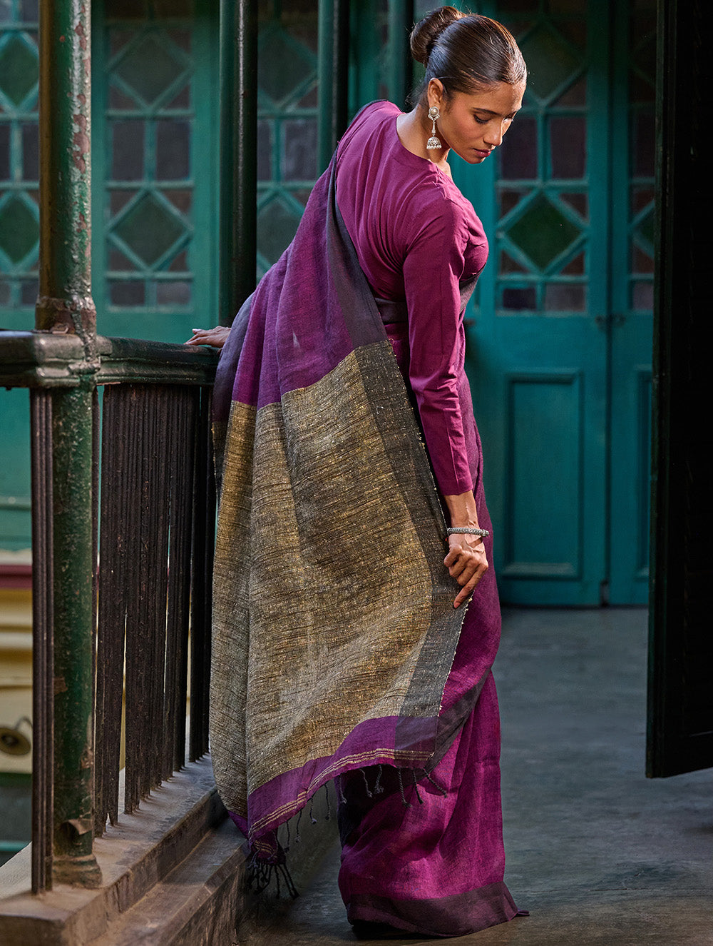 Bengal Vibes. Elegant Handwoven Linen Saree - Mulberry Patch