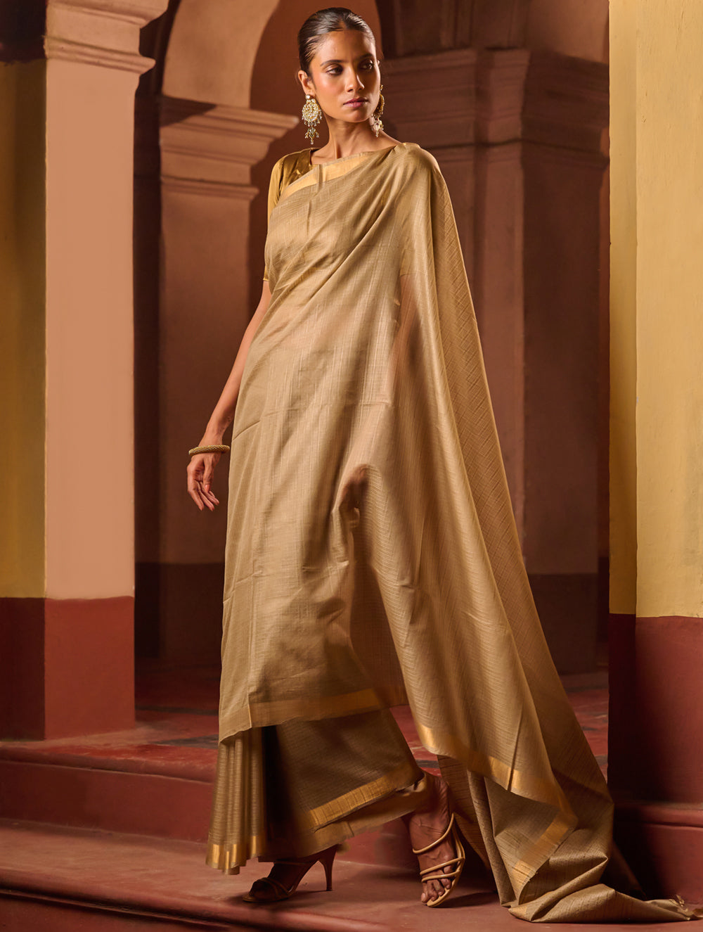 Bengal Elegance. Handwoven Silk Cotton Saree - Desert Taupe