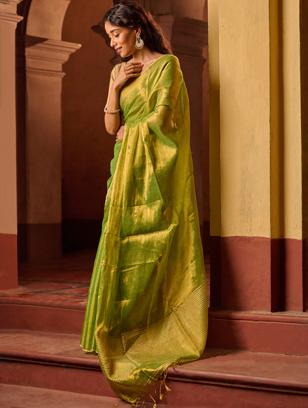Bengal Elegance. Handwoven Tissue & Linen Saree - Golden Lime