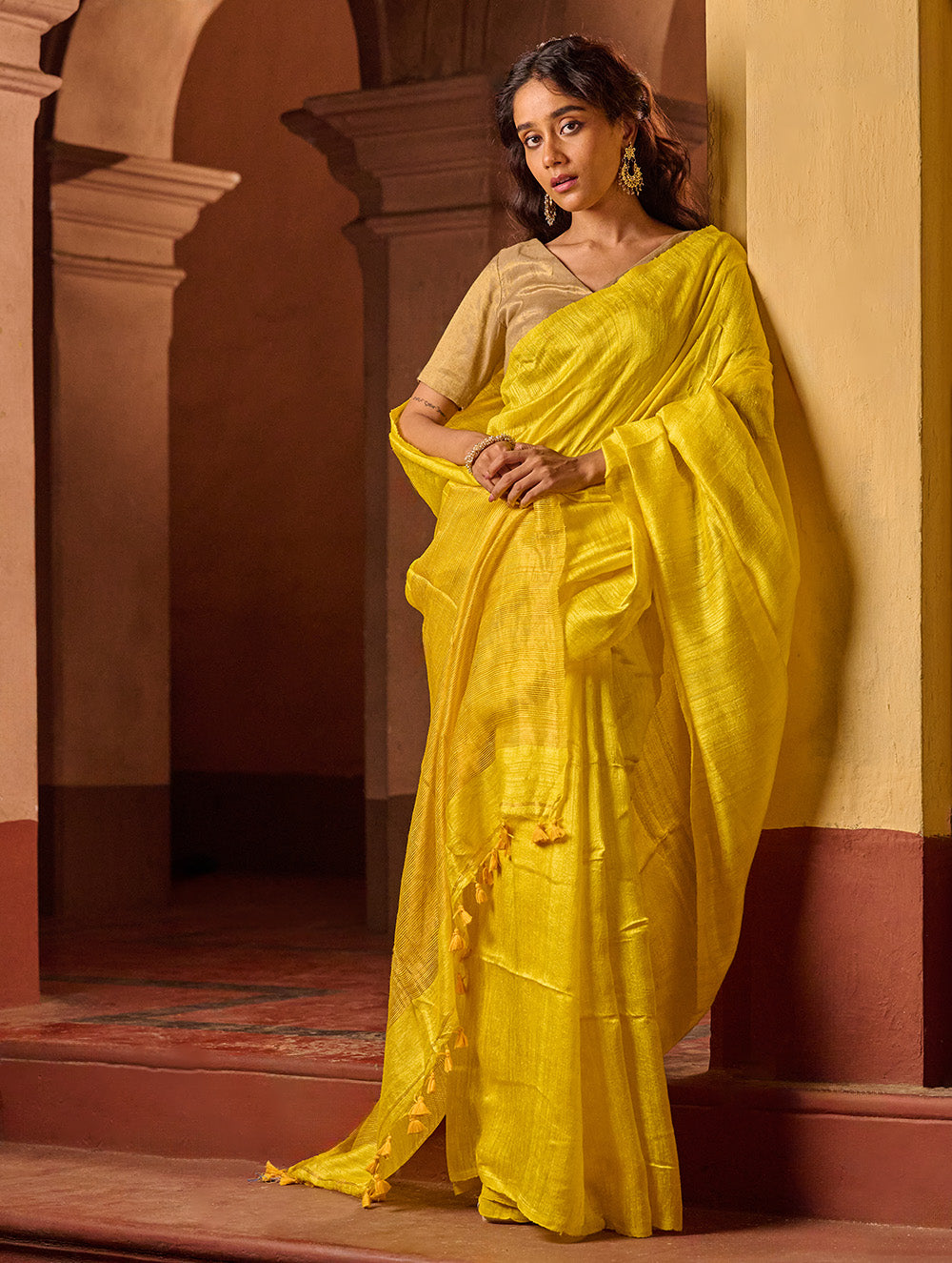 Bengal Elegance. Handwoven Soft Resham Matka Silk Saree - Sunlit Gold