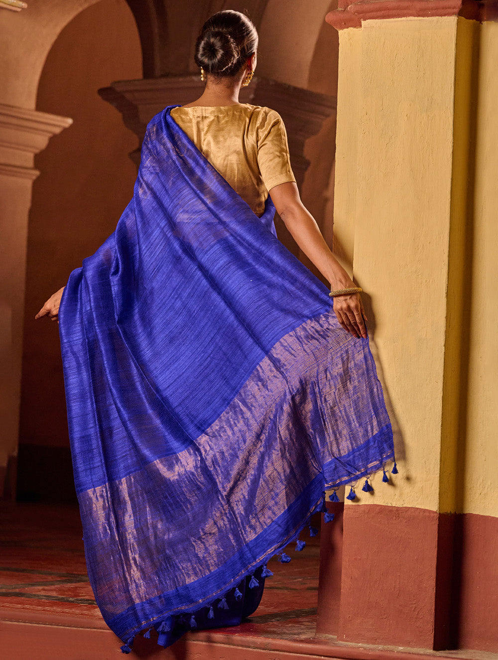 Bengal Elegance. Handwoven Soft Resham Matka Silk Saree - Royal Blue