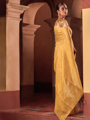 Bengal Elegance. Handwoven Tissue & Linen Saree - Golden Sand