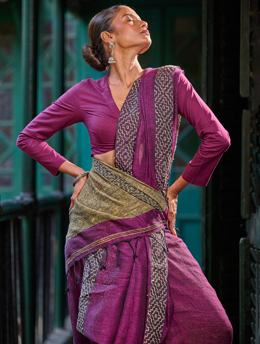 Bengal Vibes. Handwoven Linen & Kantha Border Saree - Mulberry Bush