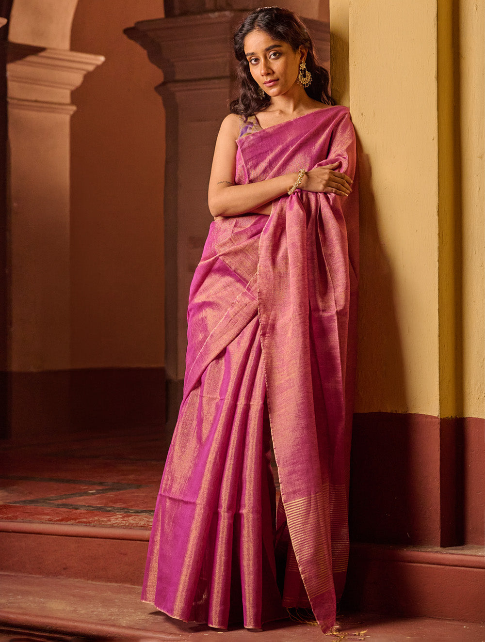 Bengal Elegance. Handwoven Tissue & Linen Saree - Golden Bloom
